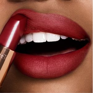 Charlotte Tilbury Matte Revolution Legendary Queen
